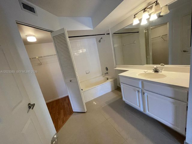1280 S ALHAMBRA CIR 2119, Coral Gables, FL 33146