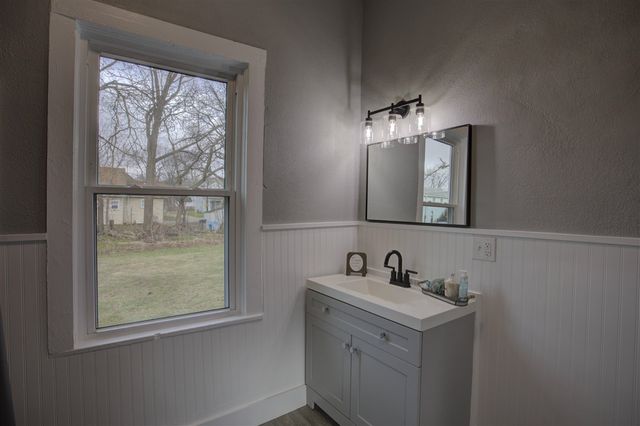 357 Cooper Street, Jackson, MI 49201