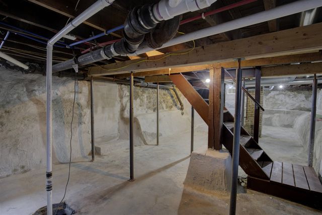 357 Cooper Street, Jackson, MI 49201