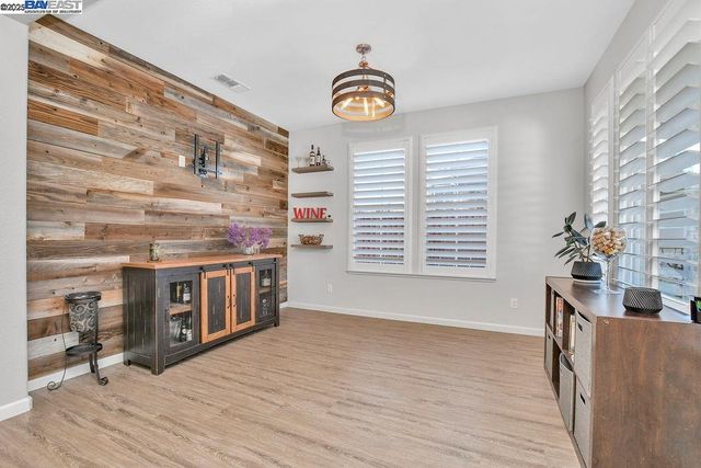 675 Merritt Ct, Discovery Bay, CA 94505