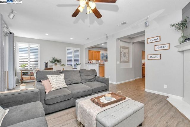 675 Merritt Ct, Discovery Bay, CA 94505