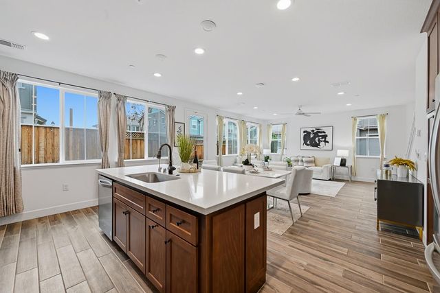 1372 S Melville Lane, Tracy, CA 95391