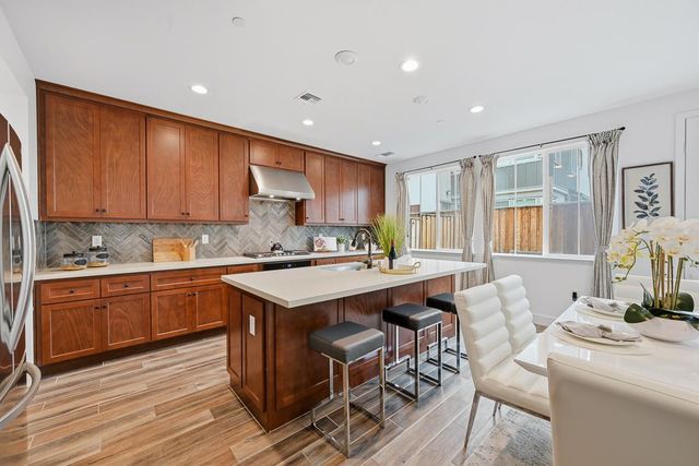 1372 S Melville Lane, Tracy, CA 95391