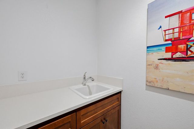 1372 S Melville Lane, Tracy, CA 95391