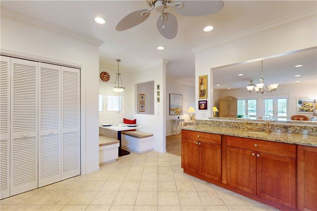 5030 Harmony Circle 204, Vero Beach, FL 32967