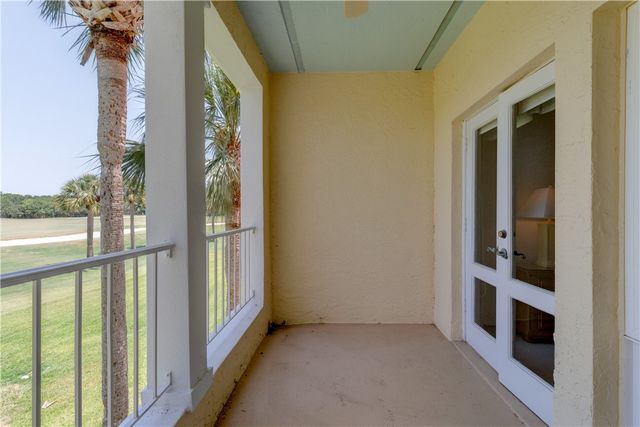 5030 Harmony Circle 204, Vero Beach, FL 32967