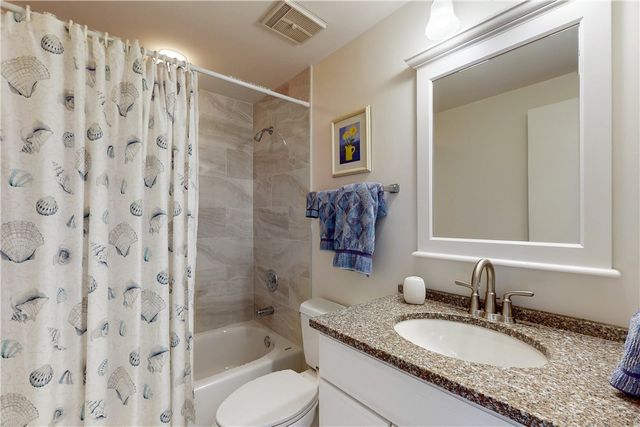 5030 Harmony Circle 204, Vero Beach, FL 32967