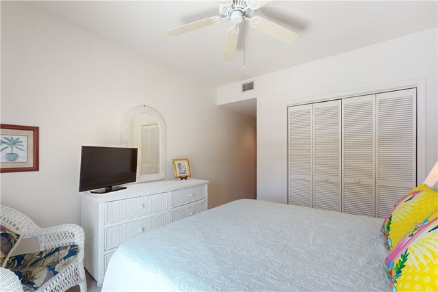 5030 Harmony Circle 204, Vero Beach, FL 32967