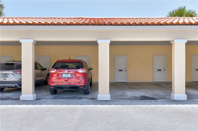 5030 Harmony Circle 204, Vero Beach, FL 32967