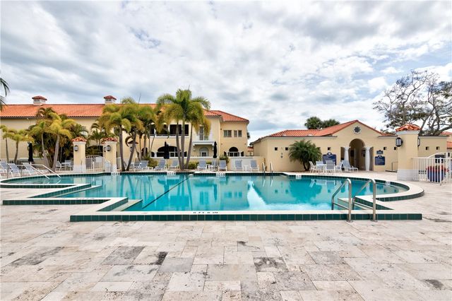 5030 Harmony Circle 204, Vero Beach, FL 32967