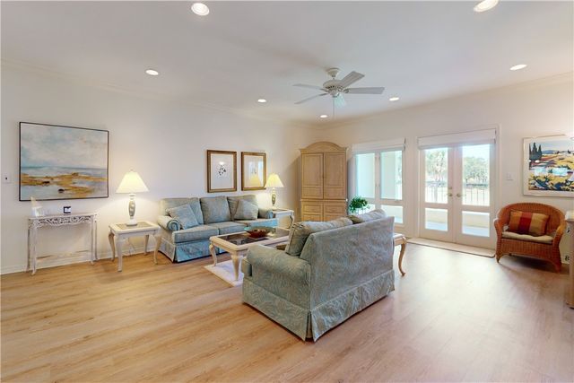 5030 Harmony Circle 204, Vero Beach, FL 32967