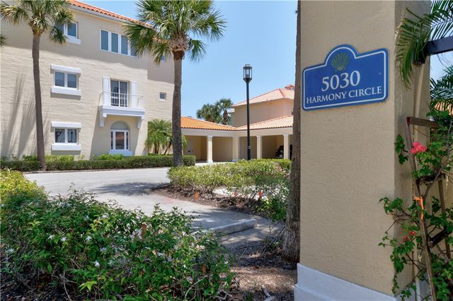 5030 Harmony Circle 204, Vero Beach, FL 32967