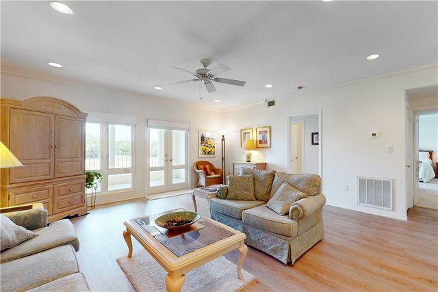 5030 Harmony Circle 204, Vero Beach, FL 32967