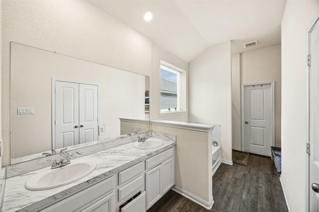 156 County Road 5102f, Cleveland, TX 77327