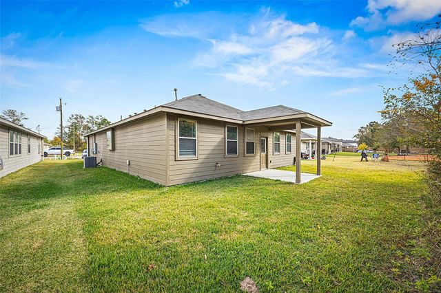 156 County Road 5102f, Cleveland, TX 77327