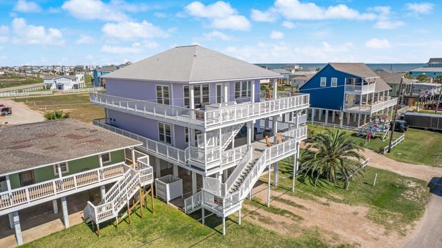 310 Coral Court, Surfside Beach, TX 77541