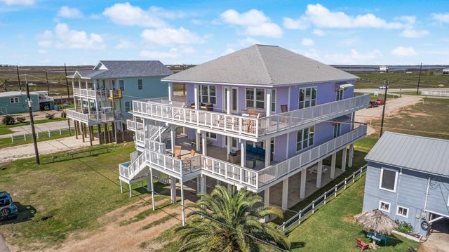 310 Coral Court, Surfside Beach, TX 77541
