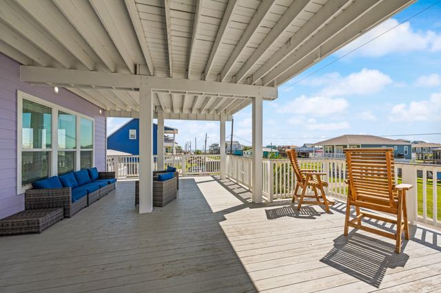 310 Coral Court, Surfside Beach, TX 77541