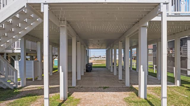 310 Coral Court, Surfside Beach, TX 77541