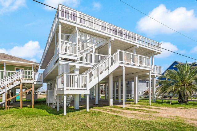 310 Coral Court, Surfside Beach, TX 77541