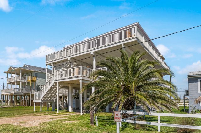 310 Coral Court, Surfside Beach, TX 77541