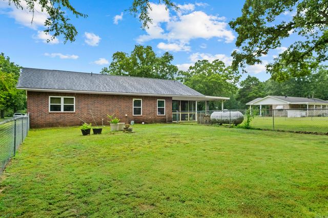 7112 W Republican Road, Jacksonville, AR 72076