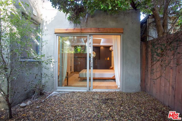 748 N Citrus Avenue, Los Angeles, CA 90038