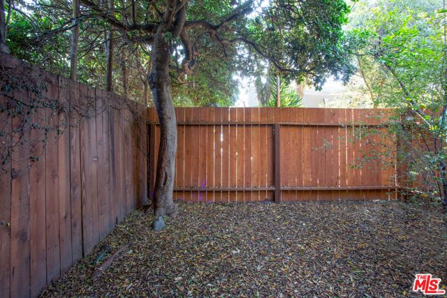 748 N Citrus Avenue, Los Angeles, CA 90038
