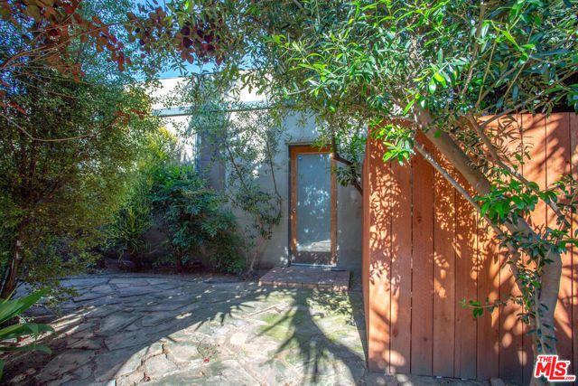 748 N Citrus Avenue, Los Angeles, CA 90038