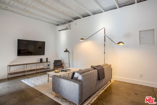 748 N Citrus Avenue, Los Angeles, CA 90038
