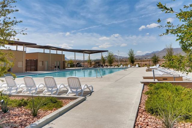 1144 Scarlet Sparrow Street, Henderson, NV 89011
