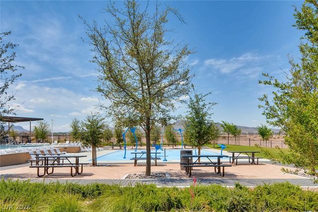 1144 Scarlet Sparrow Street, Henderson, NV 89011