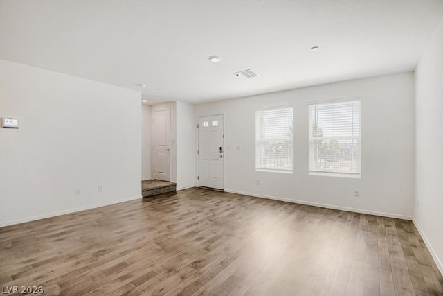 1144 Scarlet Sparrow Street, Henderson, NV 89011