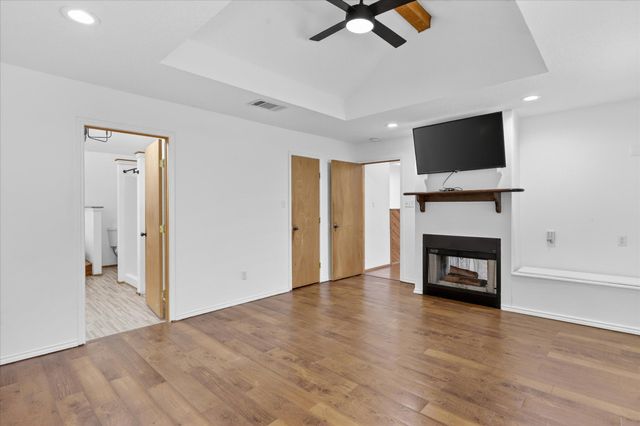 9400 Live Oak Lane, Fort Worth, TX 76179