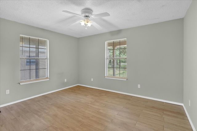 9400 Live Oak Lane, Fort Worth, TX 76179