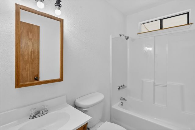 9400 Live Oak Lane, Fort Worth, TX 76179