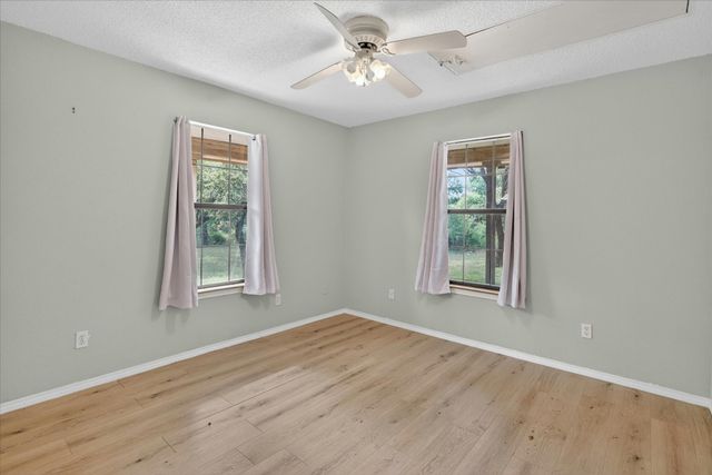 9400 Live Oak Lane, Fort Worth, TX 76179