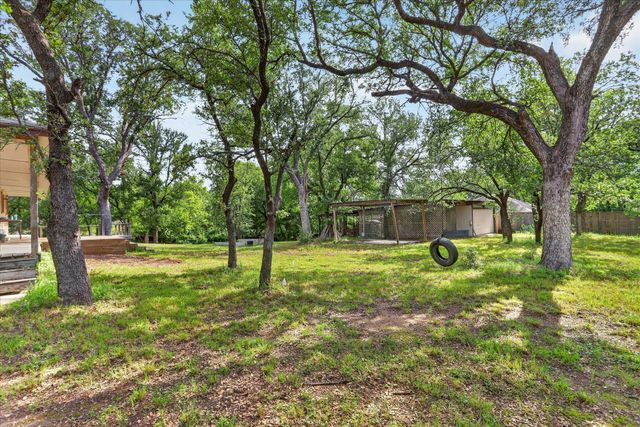 9400 Live Oak Lane, Fort Worth, TX 76179