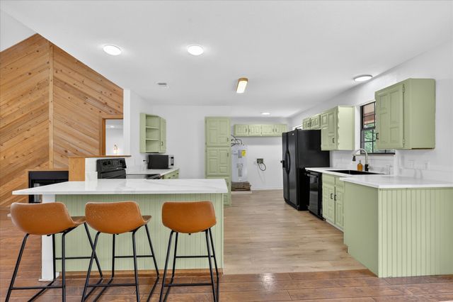 9400 Live Oak Lane, Fort Worth, TX 76179