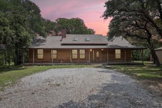 9400 Live Oak Lane, Fort Worth, TX 76179