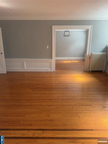 25 E Gouverneur Avenue 1, Rutherford, NJ 07070