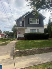 25 E Gouverneur Avenue 1, Rutherford, NJ 07070