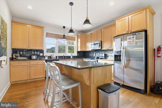 6 FIELDSTONE CT, Lake Harmony, PA 18624