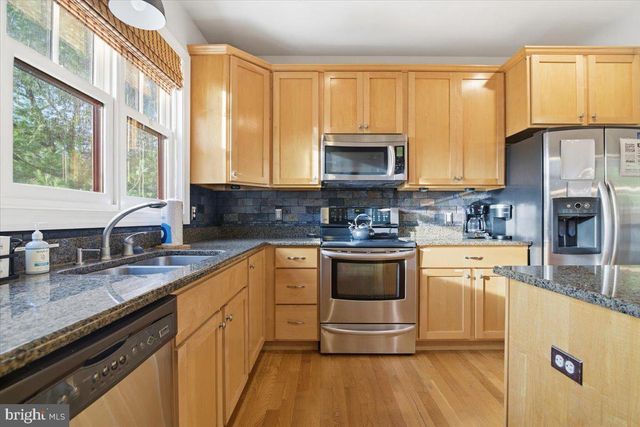6 FIELDSTONE CT, Lake Harmony, PA 18624