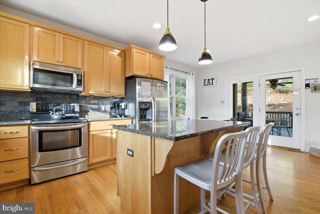 6 FIELDSTONE CT, Lake Harmony, PA 18624