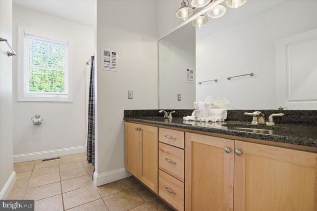 6 FIELDSTONE CT, Lake Harmony, PA 18624