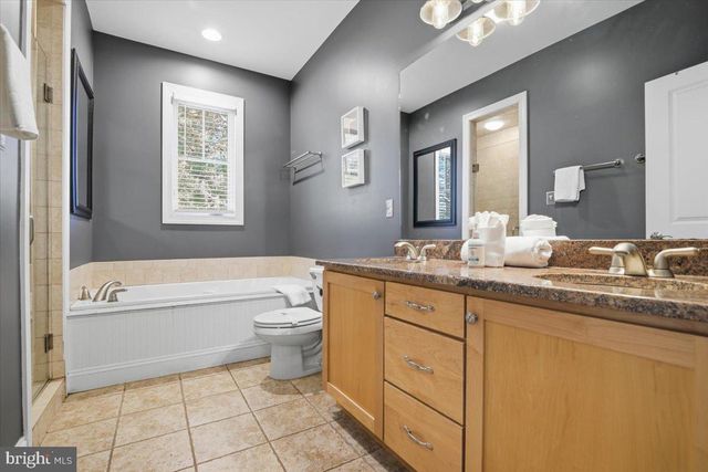 6 FIELDSTONE CT, Lake Harmony, PA 18624