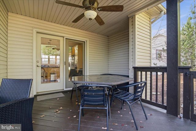 6 FIELDSTONE CT, Lake Harmony, PA 18624