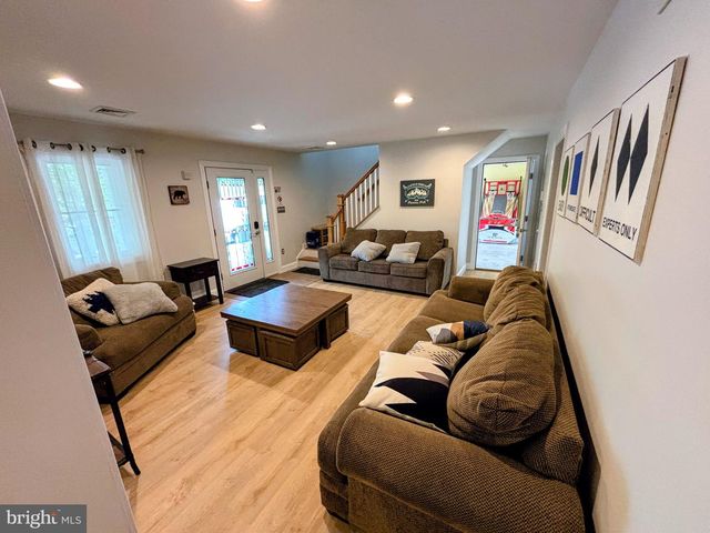 6 FIELDSTONE CT, Lake Harmony, PA 18624