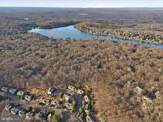 6 FIELDSTONE CT, Lake Harmony, PA 18624